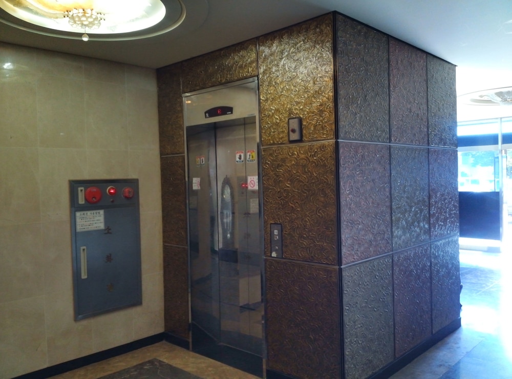 seongsanpo sky hotel