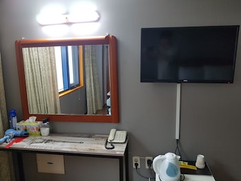 seongsanpo sky hotel