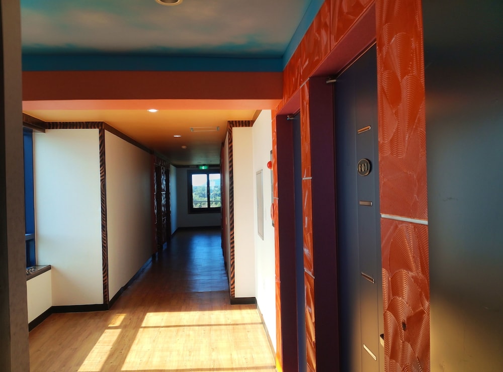 seongsanpo sky hotel