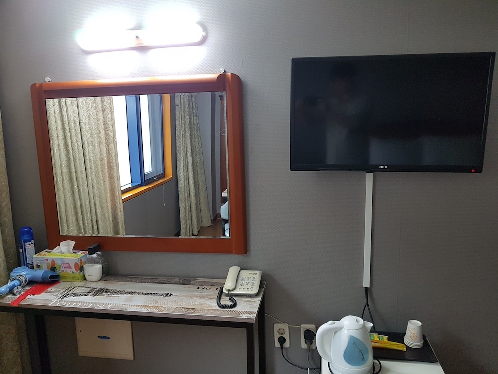 seongsanpo sky hotel