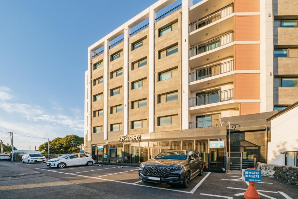 aroomi hotel hyupjae