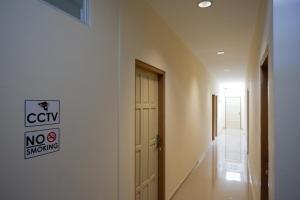 reddoorz near ambarrukmo plaza mall