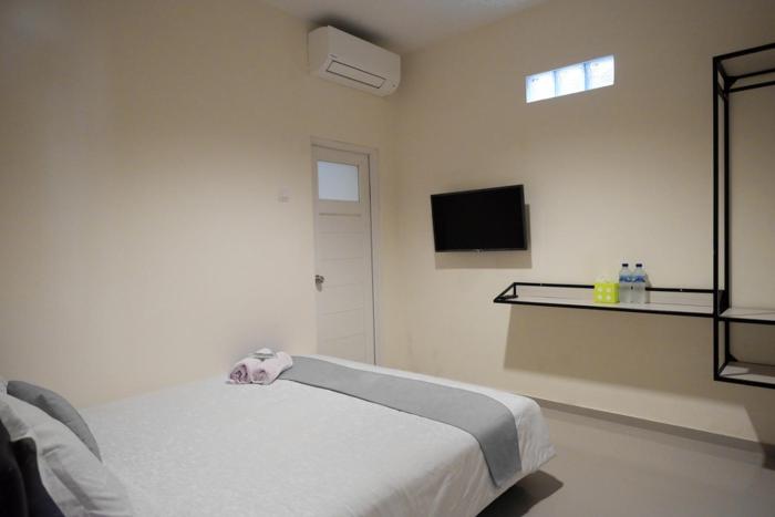 reddoorz near ambarrukmo plaza mall