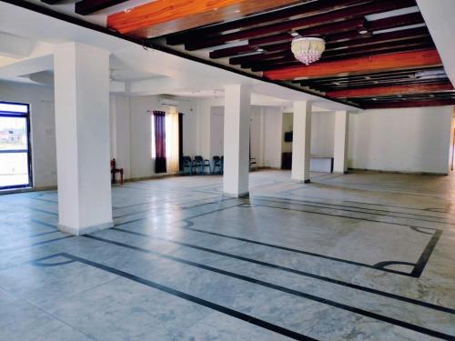 hotel corbett regency