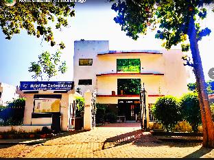 hotel corbett regency