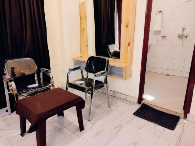 hotel corbett regency