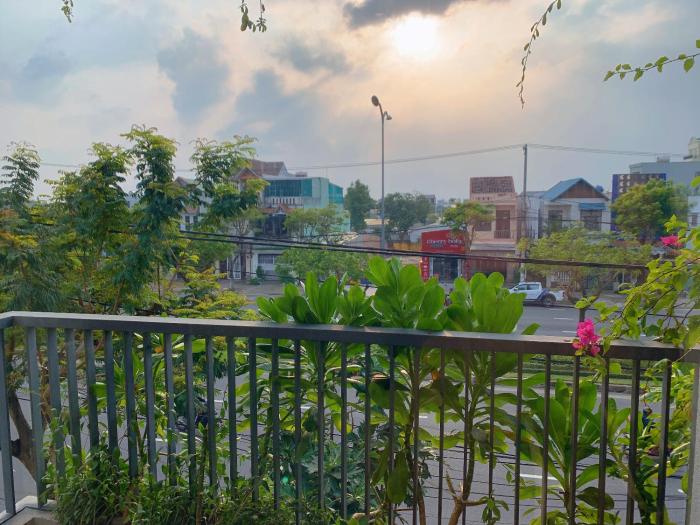 the shine hotel da nang