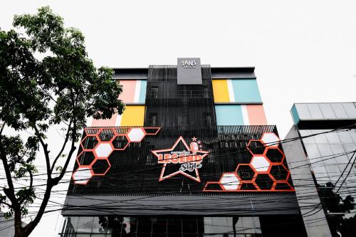 sans hotel roxy jakarta
