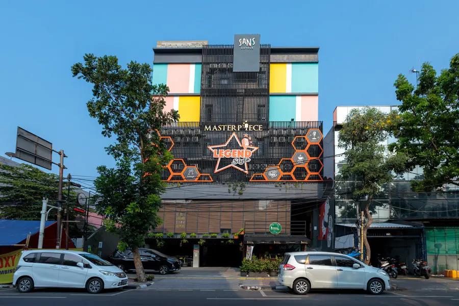 sans hotel roxy jakarta