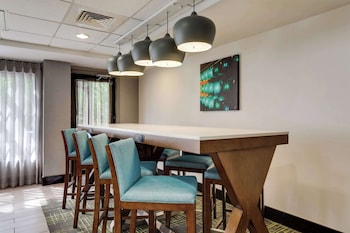 Hampton Inn Cumming,Flowery Branch>>Cumming,3 star