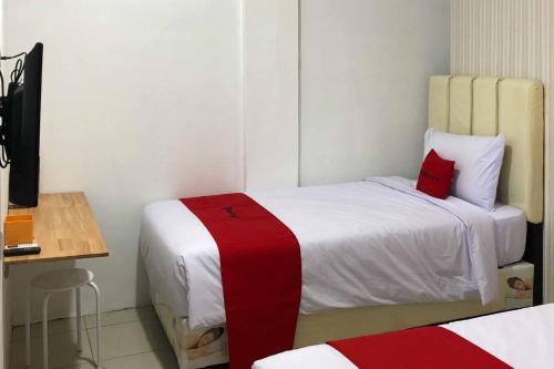 reddoorz aksara medan