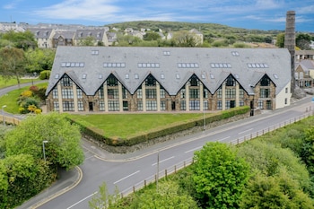 pochin house collections