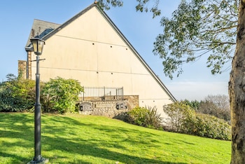 pochin house collections