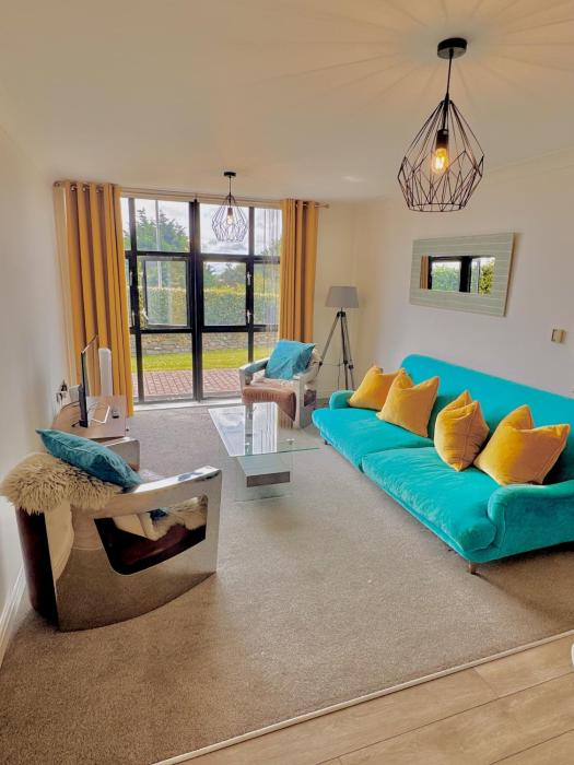 pochin house collections