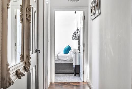 pochin house collections