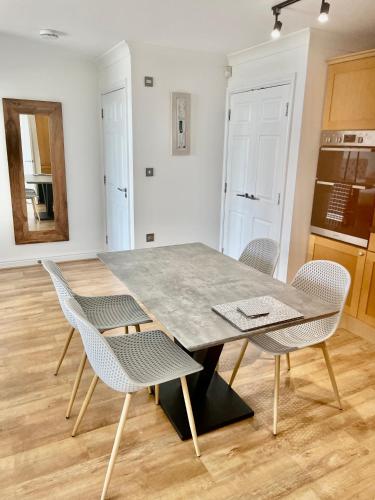 pochin house collections