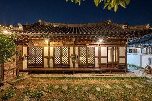 jeonju hanokmaeul eosahwa