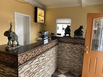 palace inn oxnard