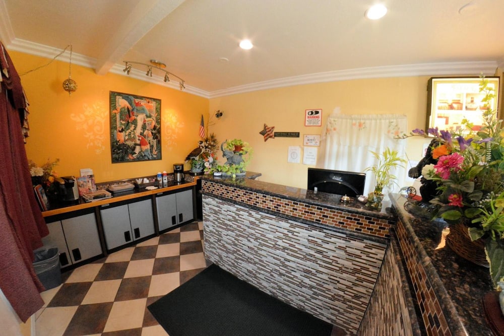 palace inn oxnard