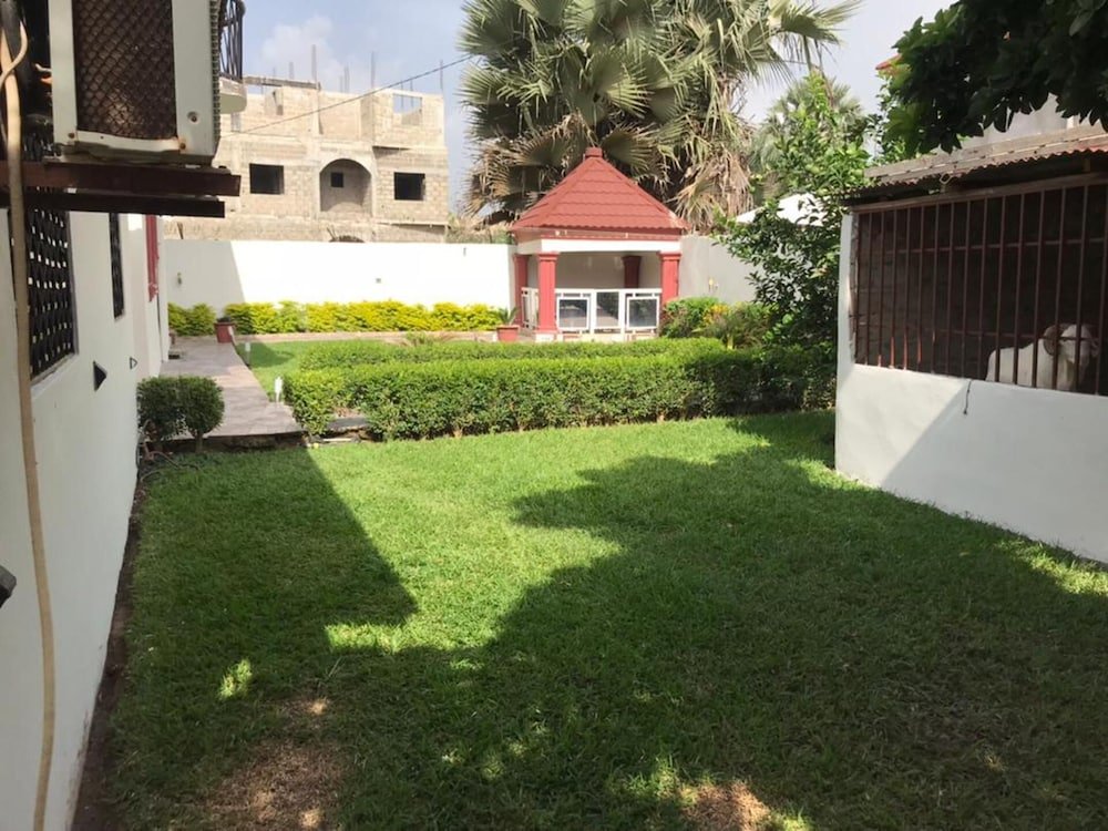 charming 2 bed house in brusubi close to the turn