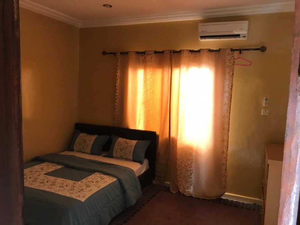 charming 2 bed house in brusubi close to the turn