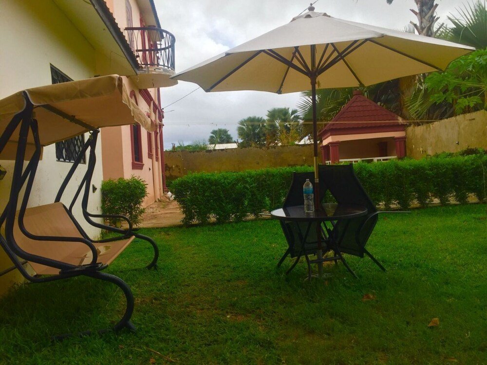 charming 2 bed house in brusubi close to the turn