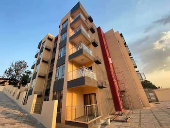 rose garden private apartment by link
