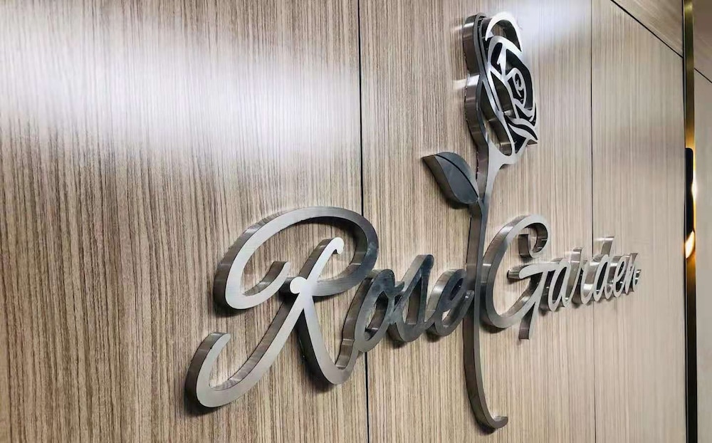 rose garden private apartment by link
