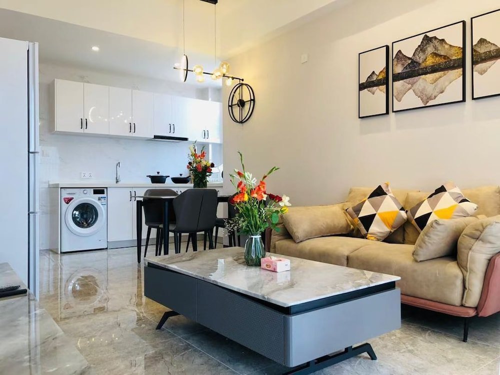 rose garden private apartment by link