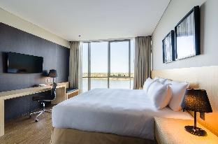 Hampton By Hilton Montevideo Carrasco,,4 star