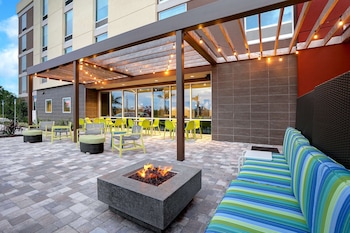 home2 suites by hilton lakewood ranch