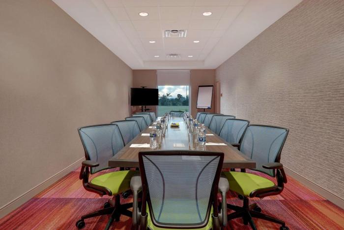 home2 suites by hilton lakewood ranch