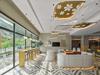 Hilton Garden Inn Lhasa,,3 star