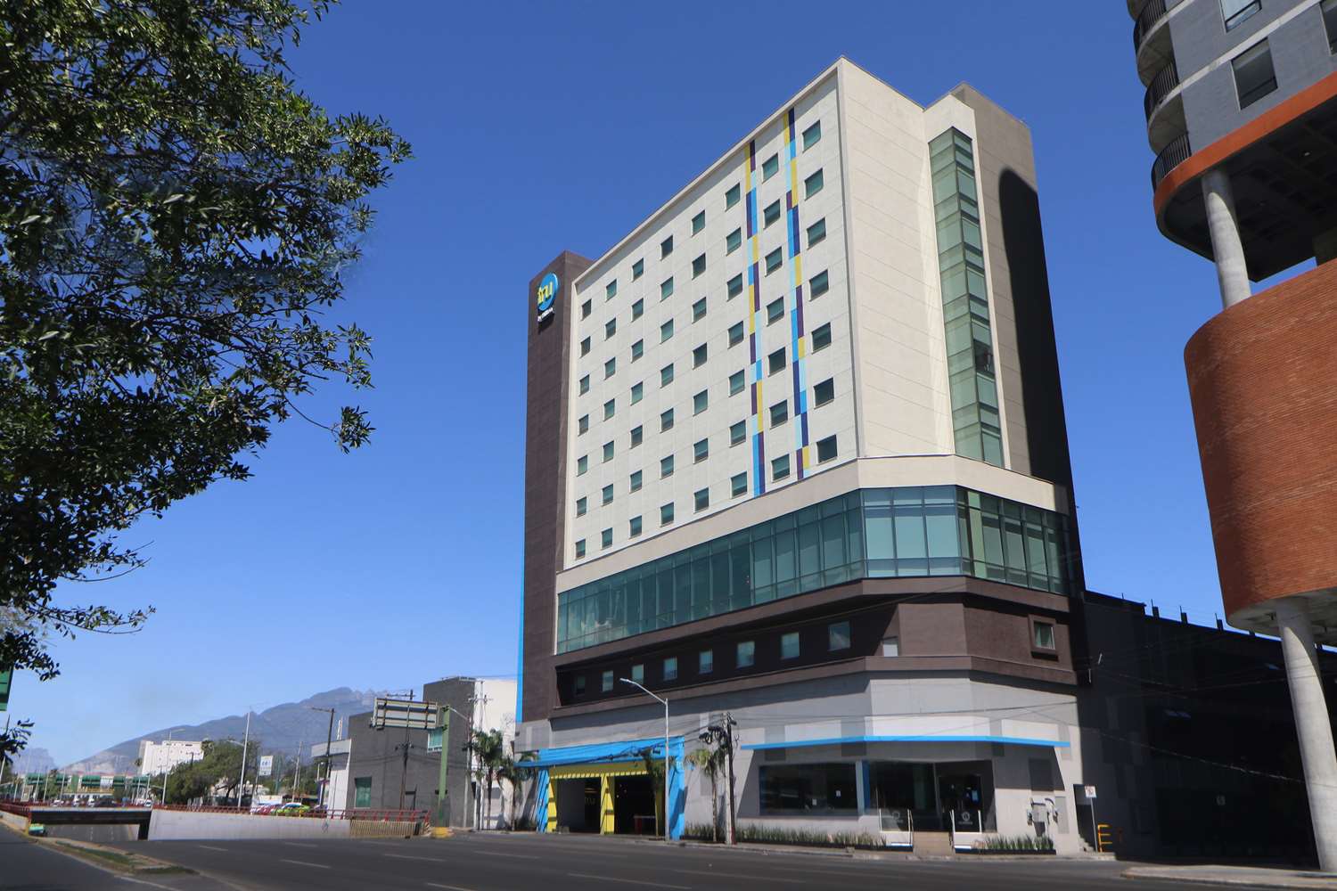 tru by hilton monterrey fundidora