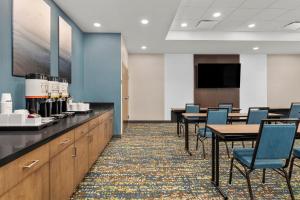 hampton inn by hilton cornwall