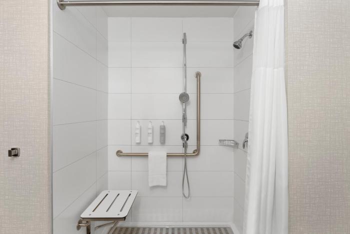 hampton inn by hilton cornwall