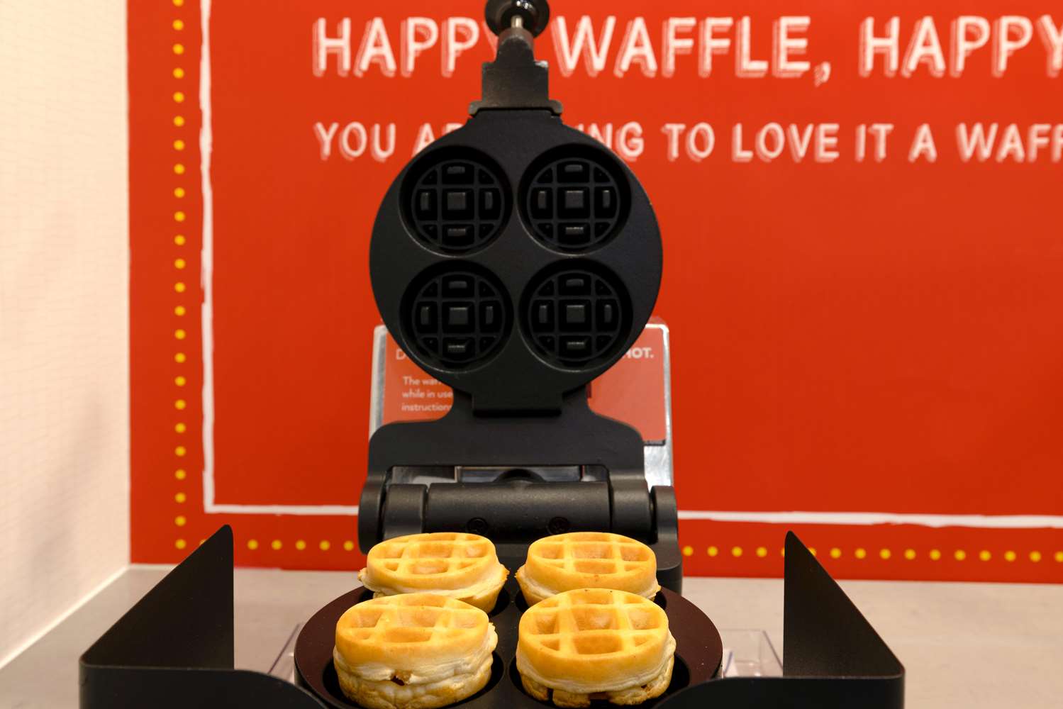 hampton inn and suites marina