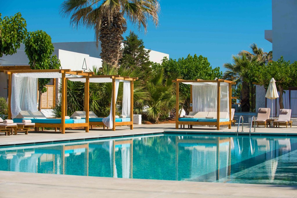paralos lifestyle beach