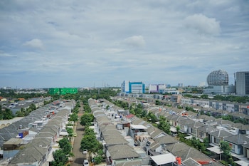 minimalist studio at beverly 90210 apartment