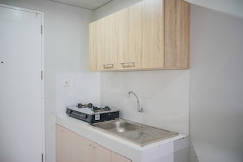 minimalist studio at beverly 90210 apartment
