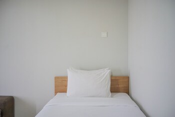 minimalist studio at beverly 90210 apartment