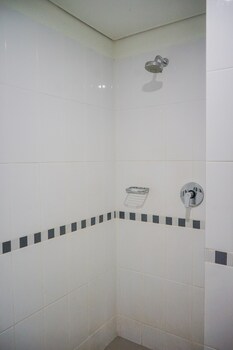 minimalist studio at beverly 90210 apartment