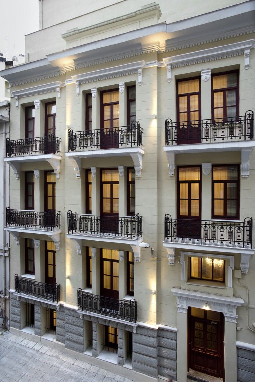 gatto perso luxury apartments