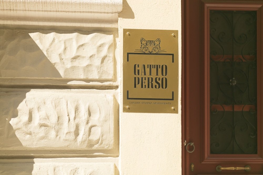 gatto perso luxury apartments