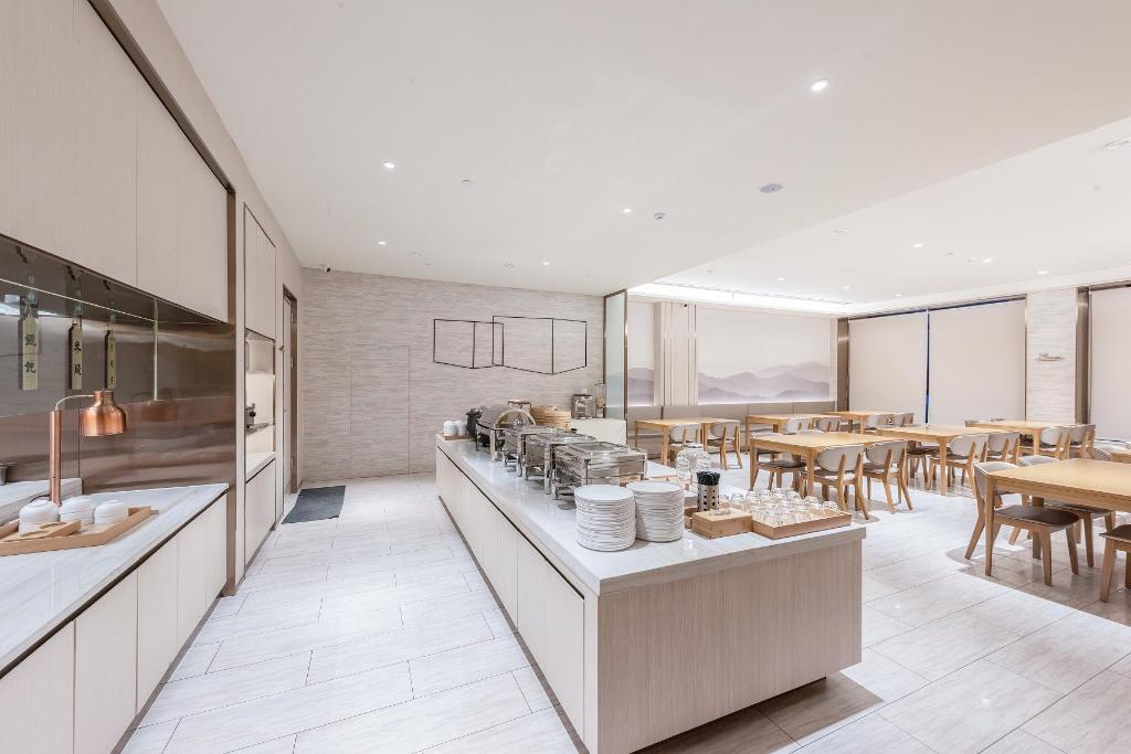 ji hotel hancheng future city branch