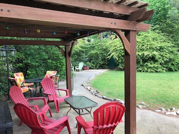 Gold-Inn Hot Springs,,2 star