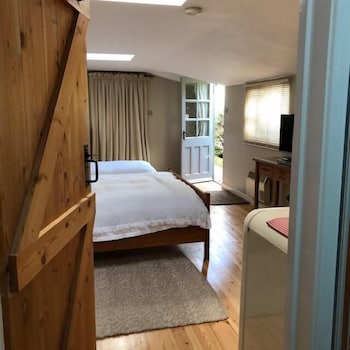 Motts Cottage,,4 star