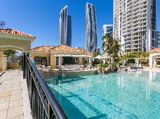 chevron renaissance 3 bed apartment by vaun