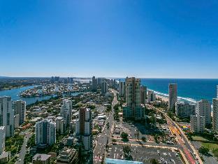 chevron renaissance 3 bed apartment by vaun