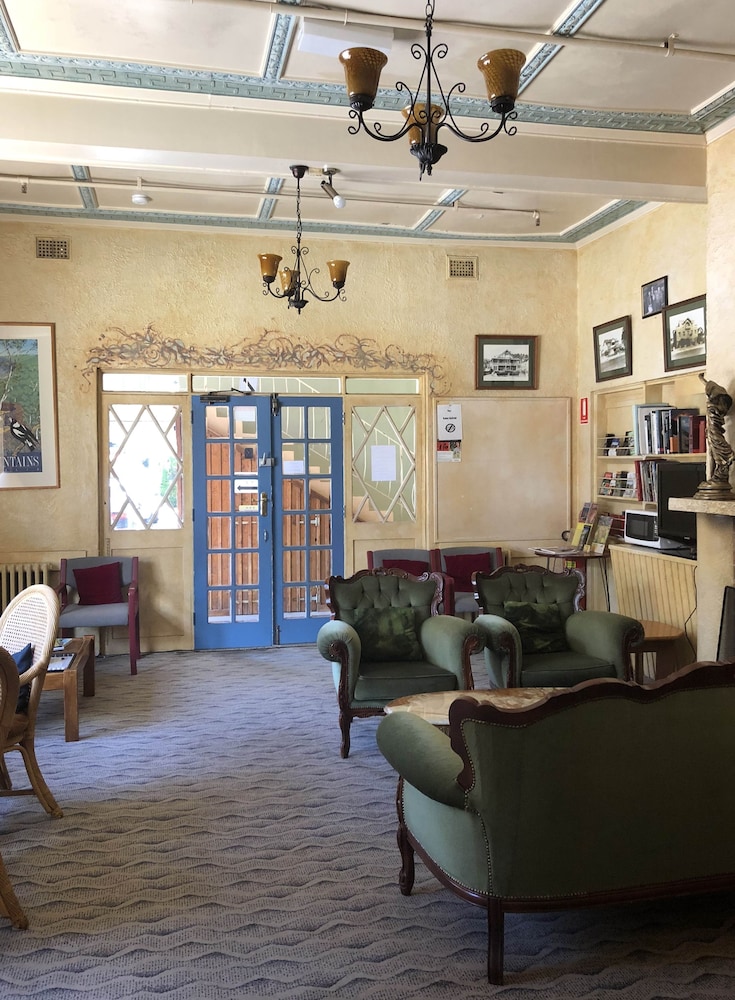 clarendon motel and guesthouse